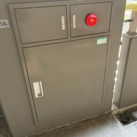 鉄部塗装上塗り後